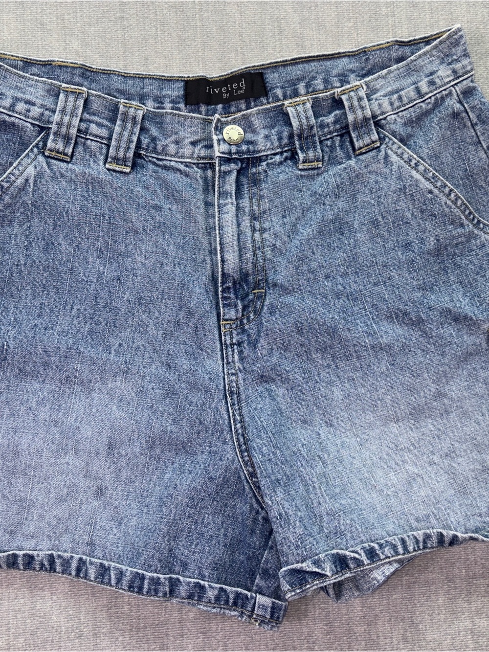 Riveted by Lee Y2K Women's Medium Blue Denim Jean Shorts Utility Snap Pockets